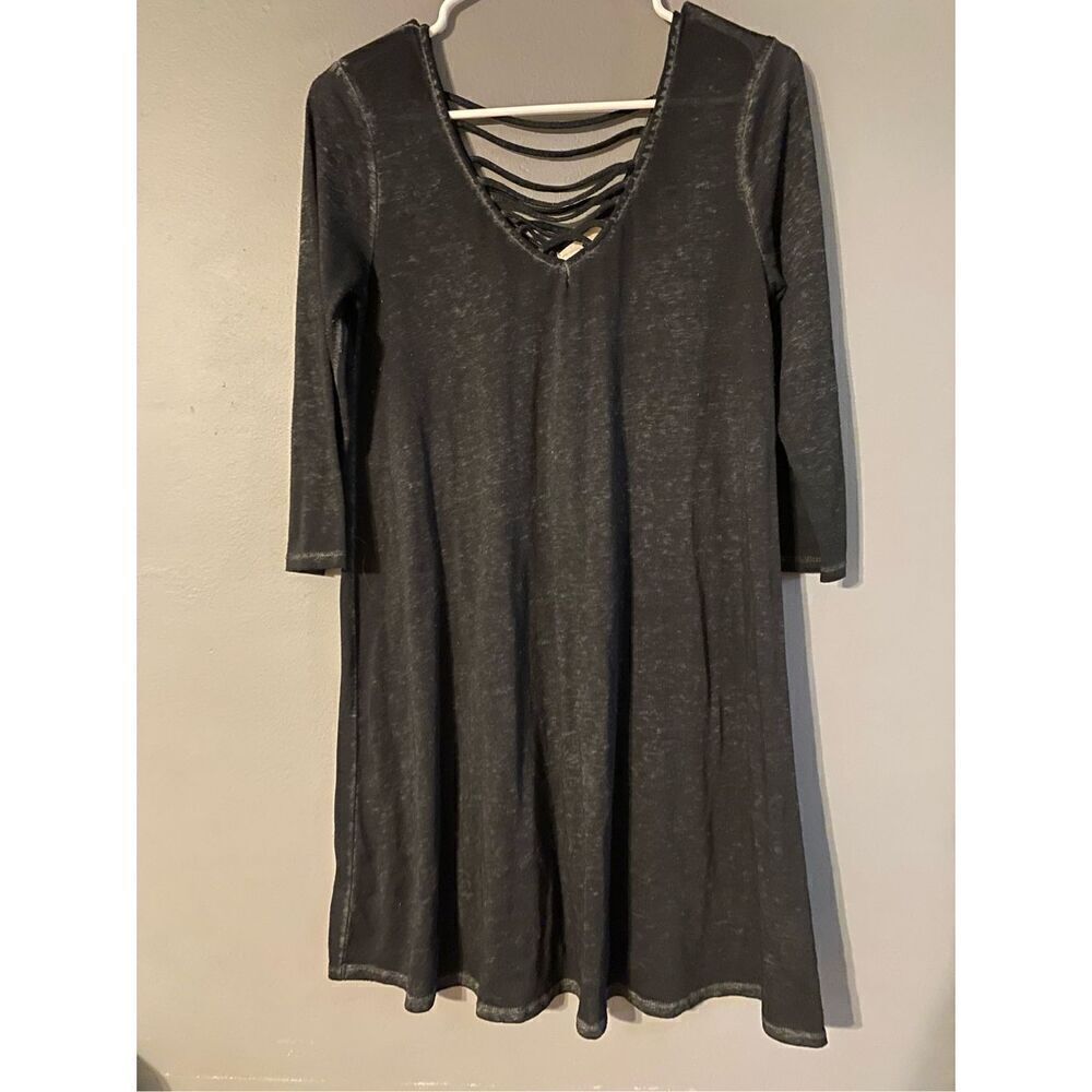Derek Heart Long Sleeve Gray/Black V Neck Front V Neck Back Dress Size M